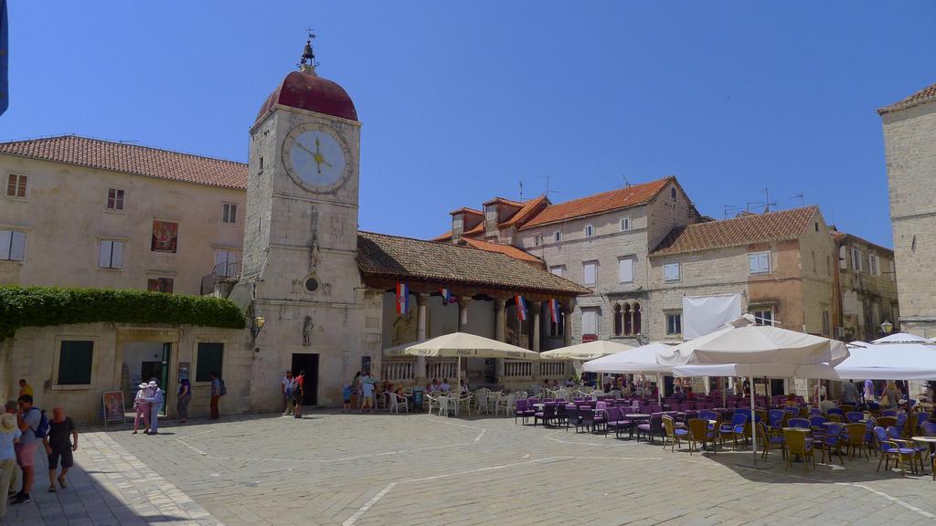 Apartments Vukman Trogir Exterior photo